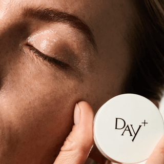 SKINCARE MAKEUP - Eyes and Cheeks Gloss